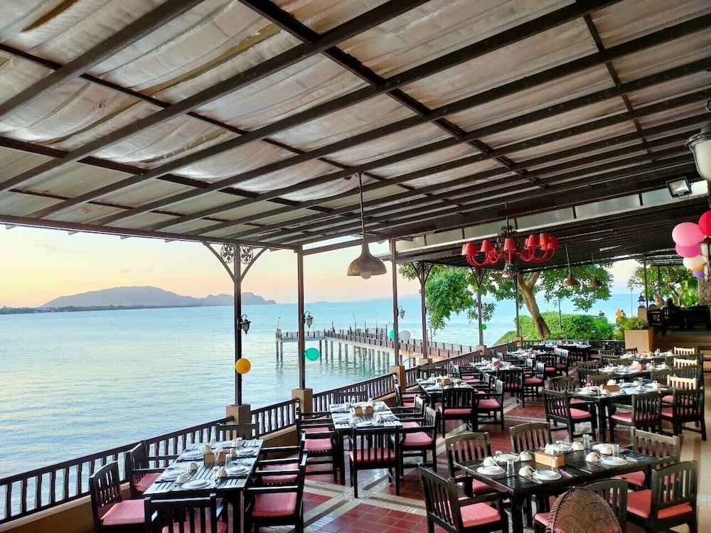 Racha Kiri Resort & Spa, Khanom Buitenkant foto