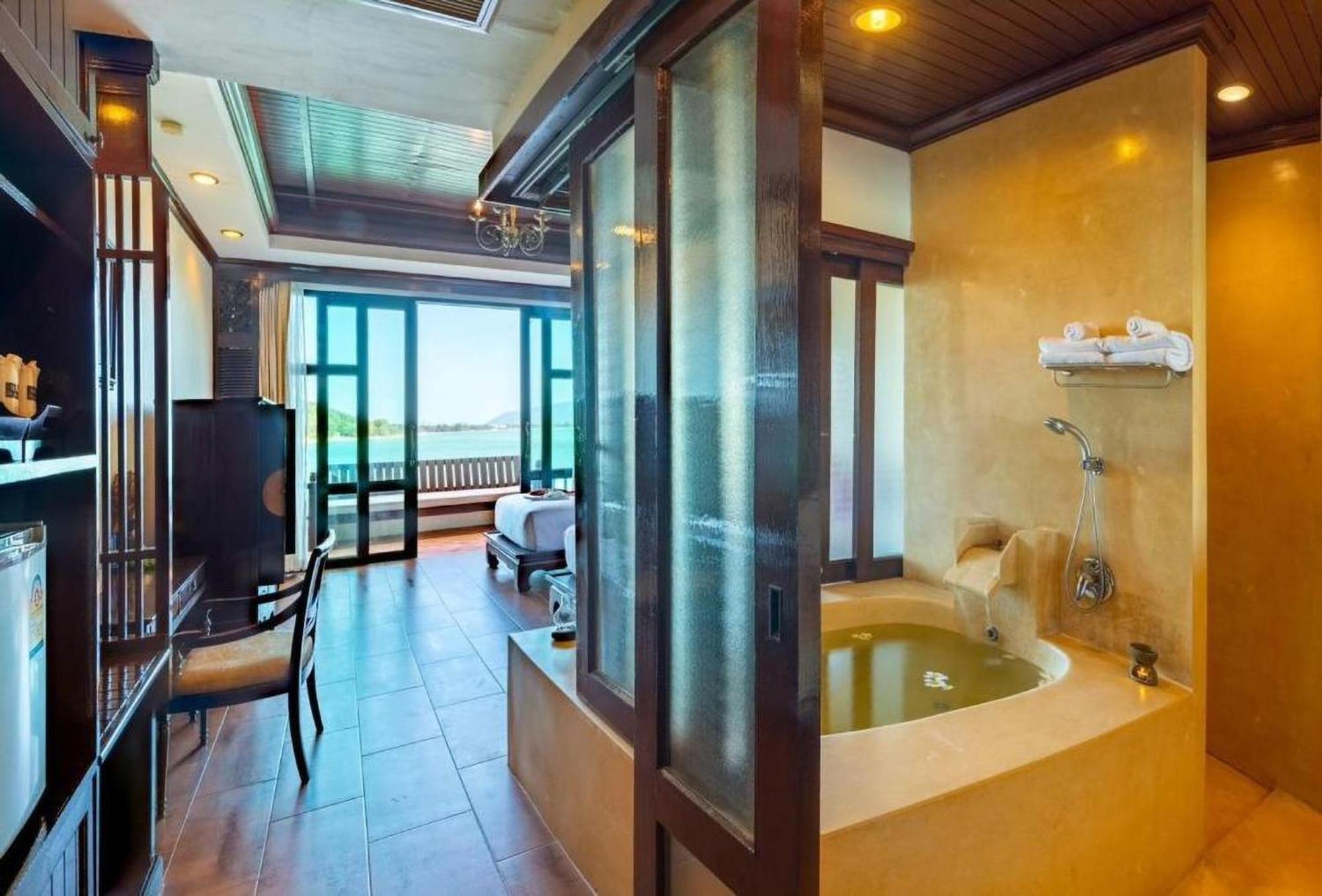 Racha Kiri Resort & Spa, Khanom Buitenkant foto