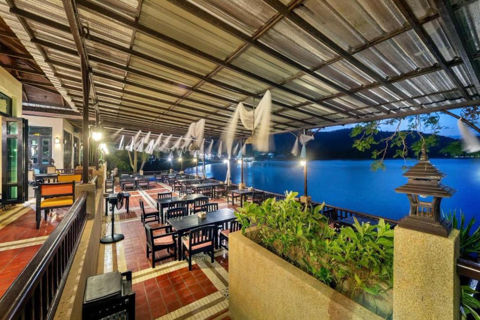 Racha Kiri Resort & Spa, Khanom Buitenkant foto