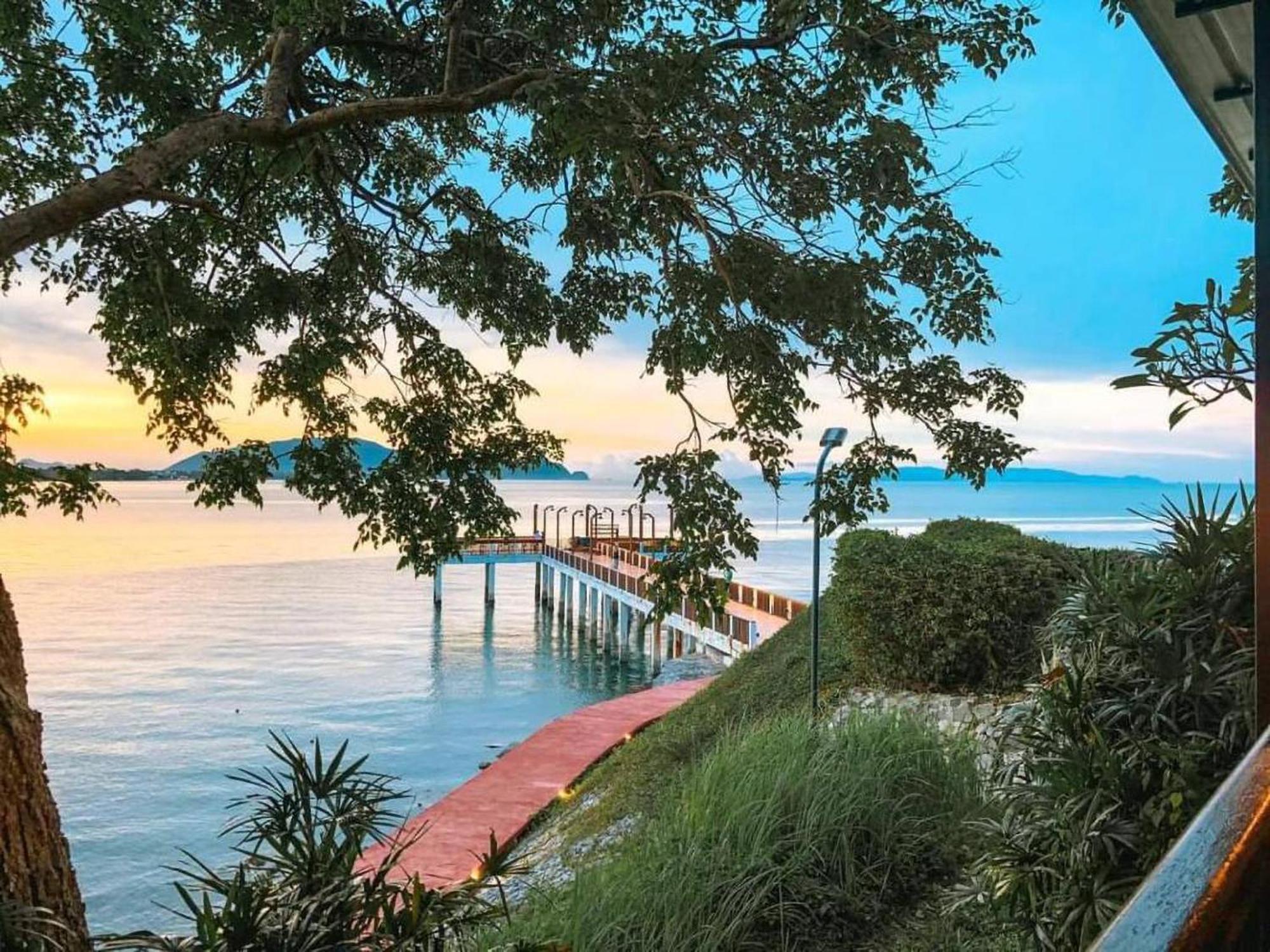Racha Kiri Resort & Spa, Khanom Buitenkant foto